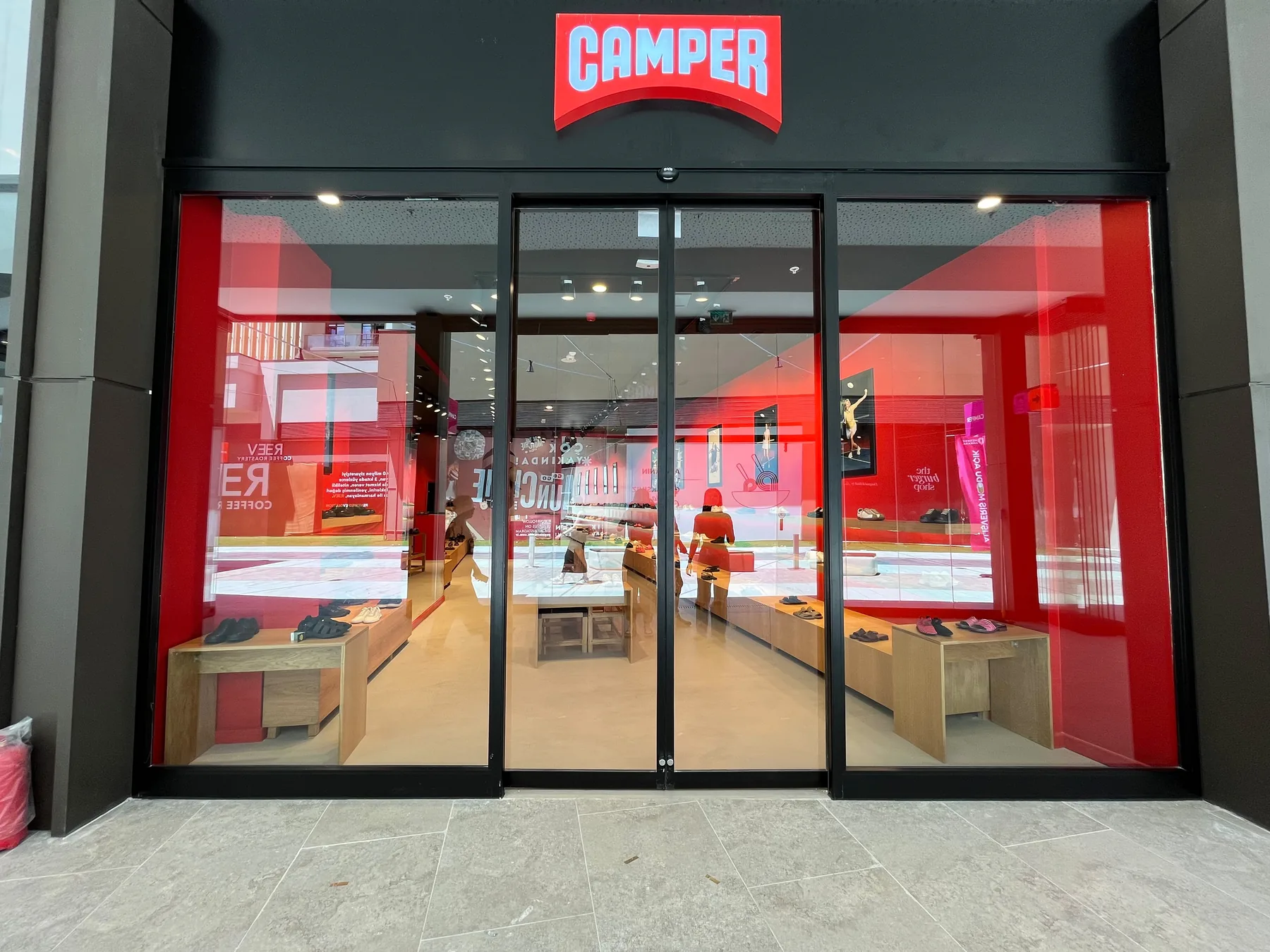 Camper Ankara Merkez mağaza cephesi