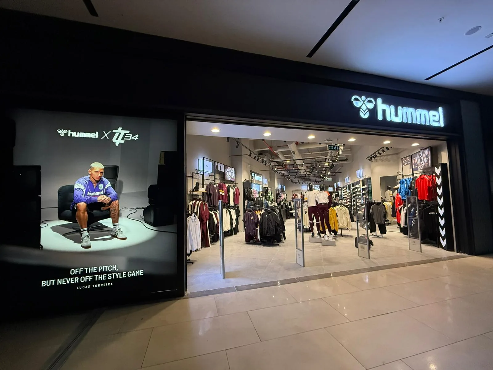 Hummel Rize Şimal mağaza cephesi