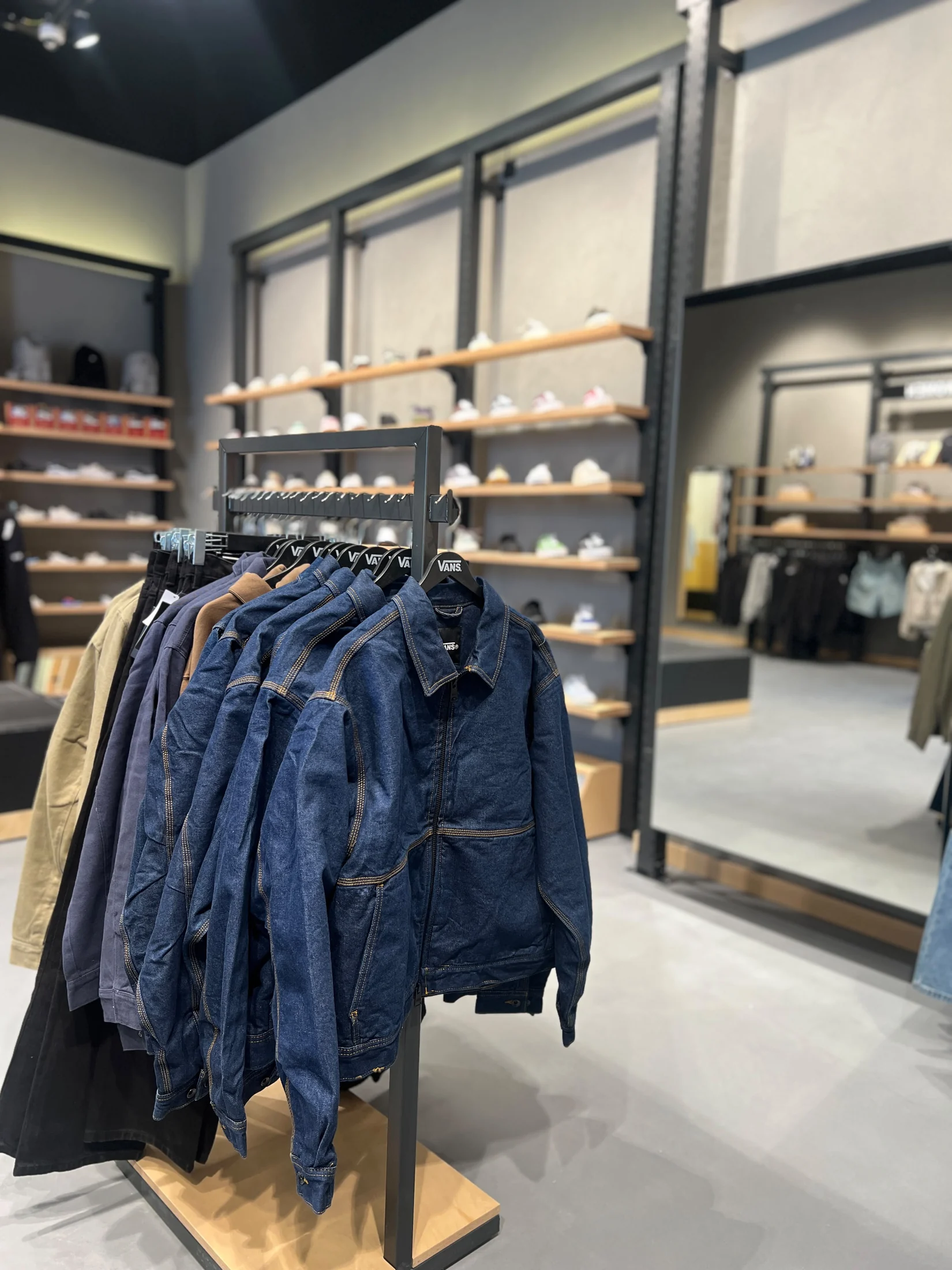 Vans Forum Trabzon AVM mağazası